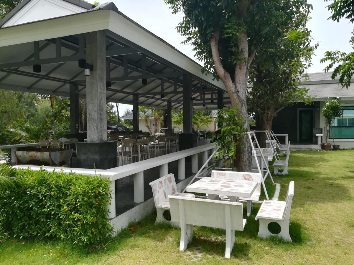 The Lake Hill Resort Pranburi Buitenkant foto