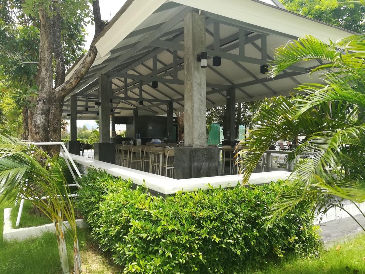 The Lake Hill Resort Pranburi Buitenkant foto